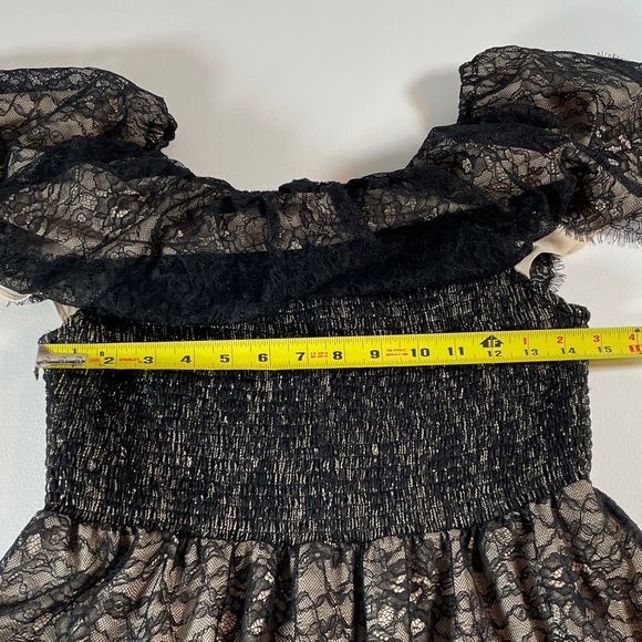 Alice + Olivia Suzy Off The Shoulder Black and Cream Lace Dress - Size Medium - Picture 8 of 13